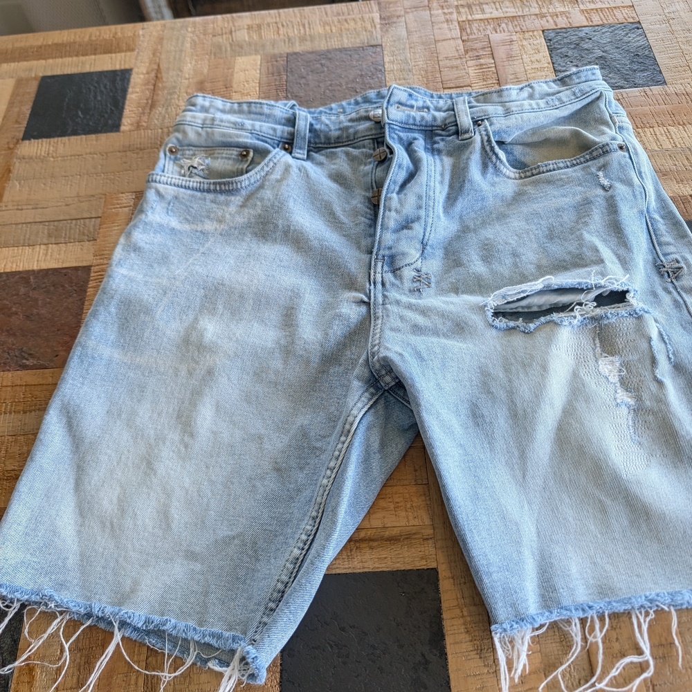 MMen's Light Blue Distressed Denim Shorts